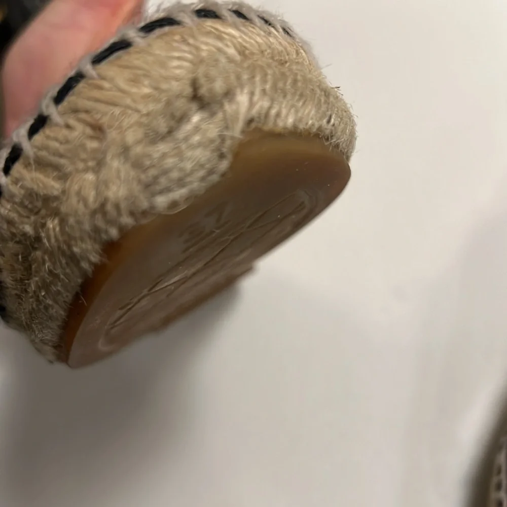 Chanel Interlocking CC Logo Velvet Espadrilles Black - Picture 11 of 17